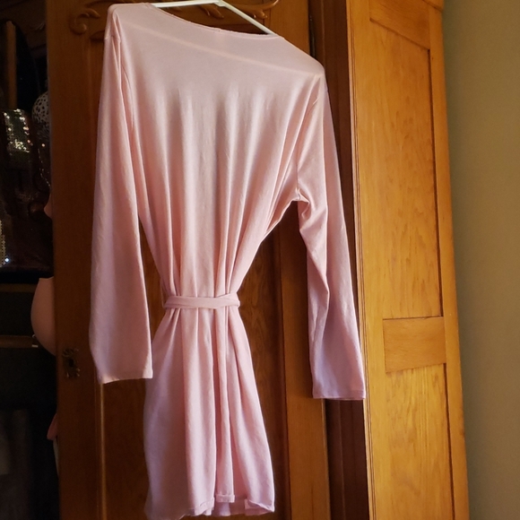 Victoria's Secret Lightweight Robe - Picture 4 of 5